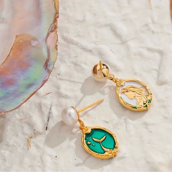 “Mermaid Profile & Tail” Pearl Cameo Silhouette Bubble Starfish Two-Way Earrings - Picture 6 of 10